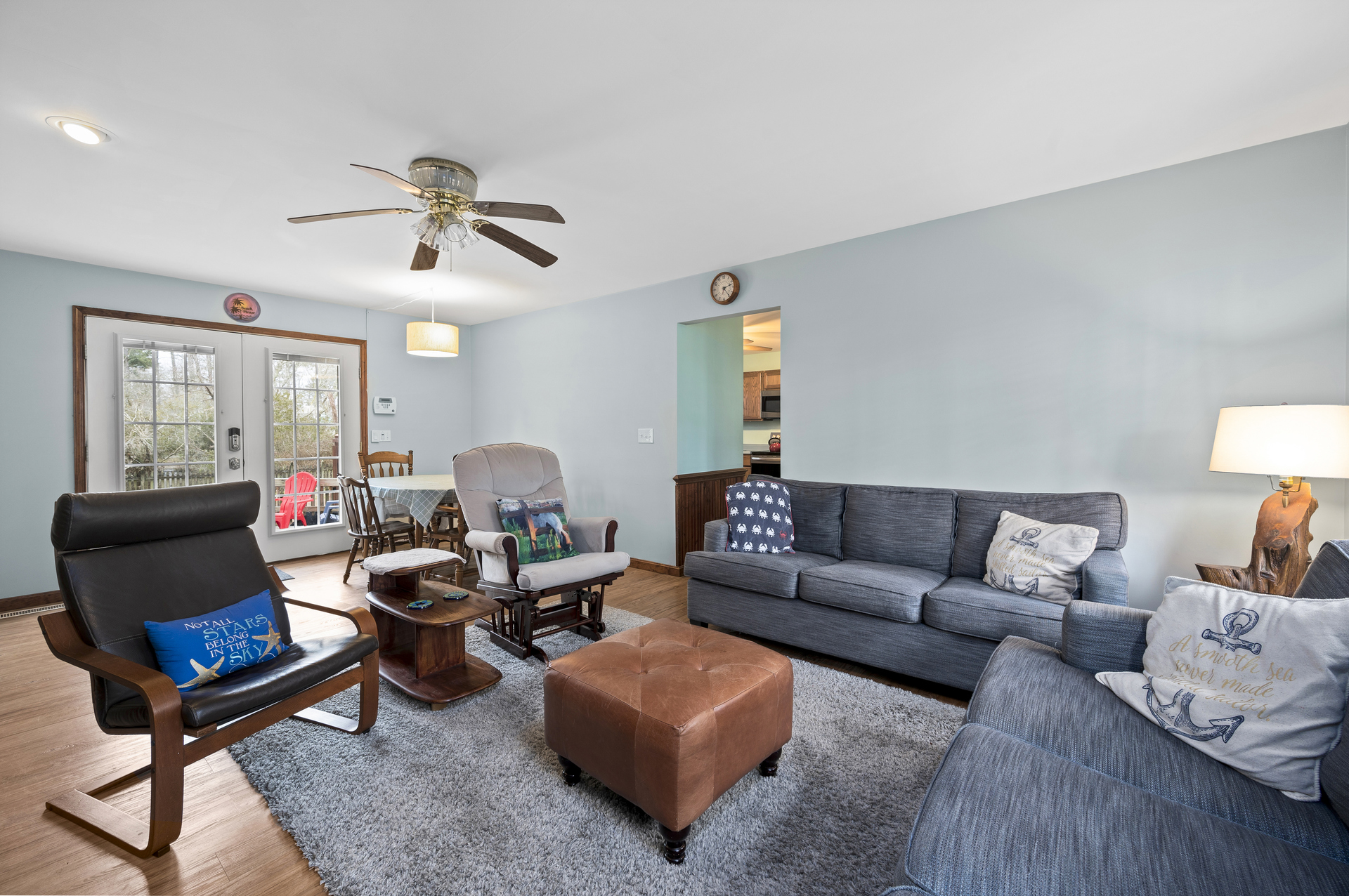 Spacious Living Area with Flat Screen TV and Free WiFi.