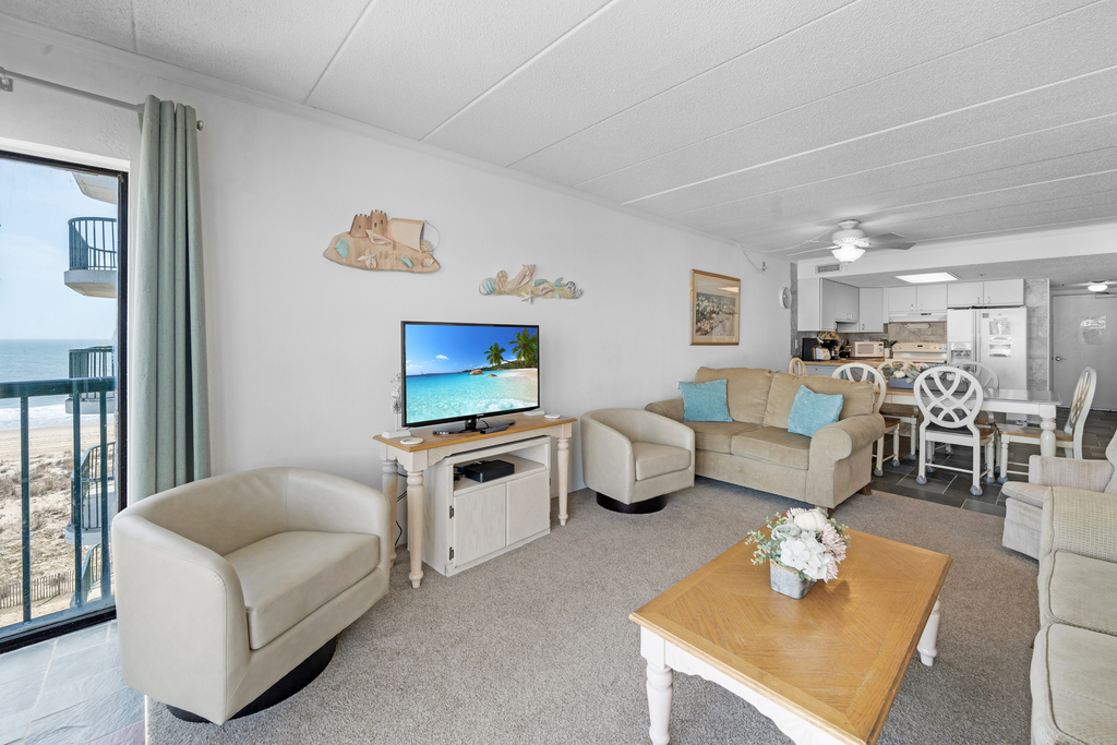 Additional seating makes down time cozy!