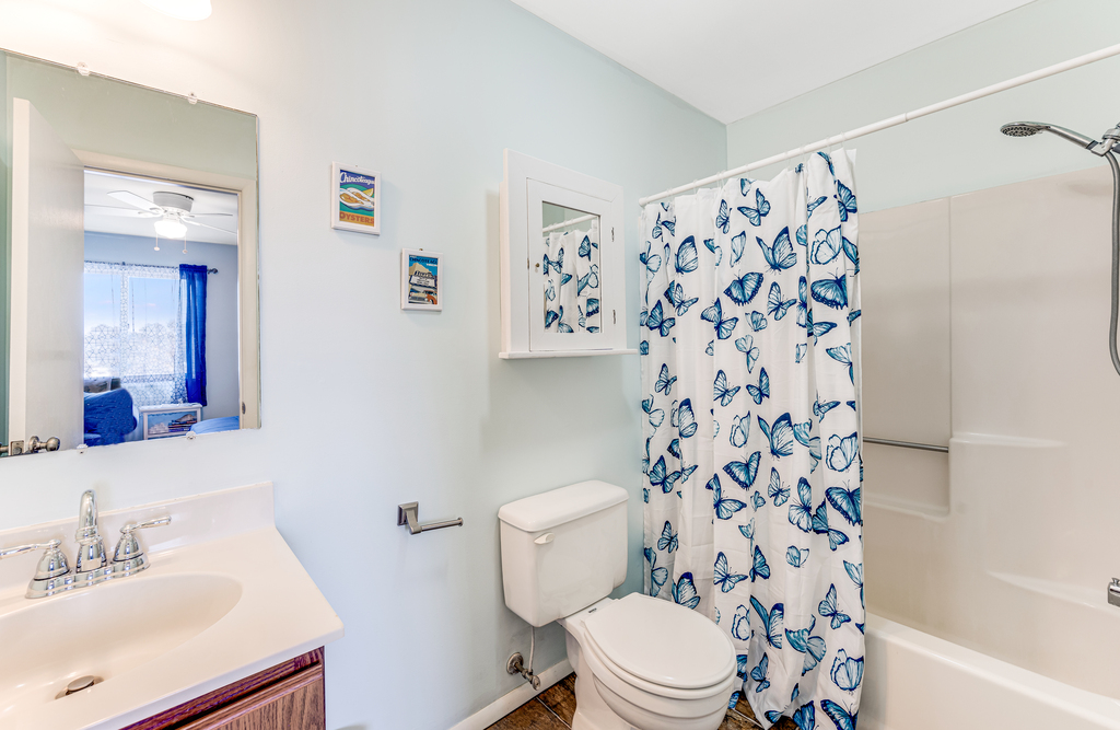 Full Bath 2 also has a Tub/Shower Combo.