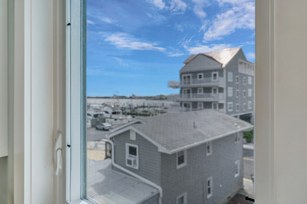 This View will have you forgetting you are doing dishes.