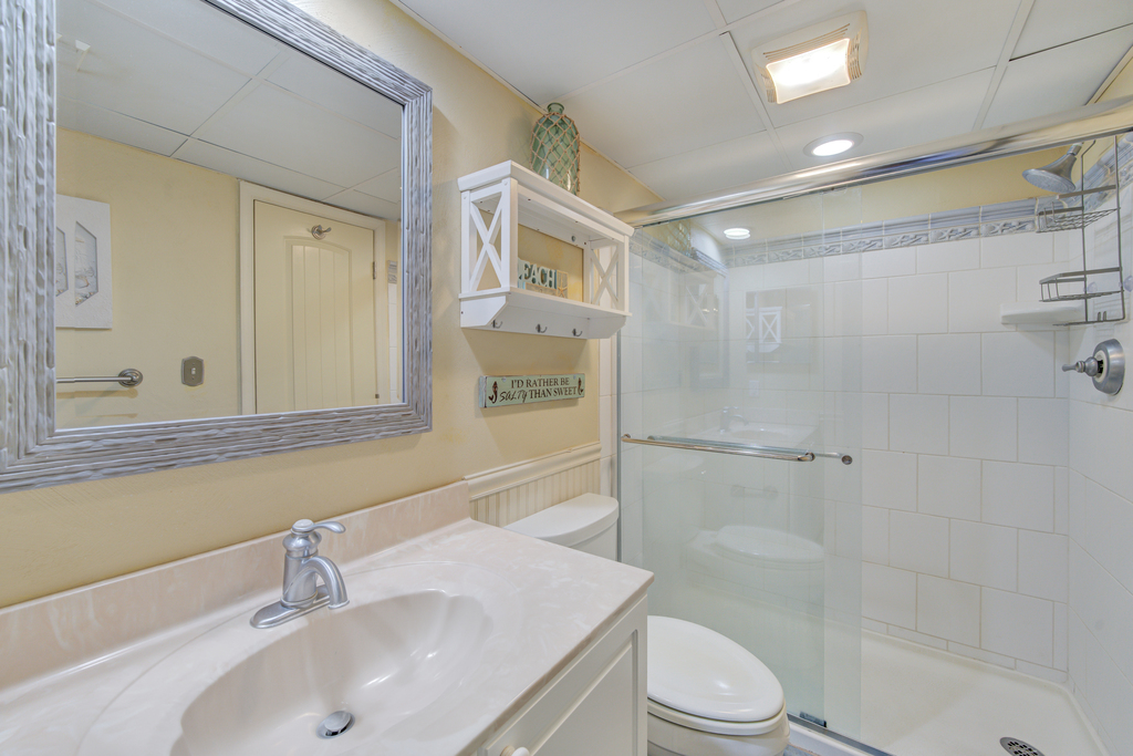 Full Bath with a Walk In Shower