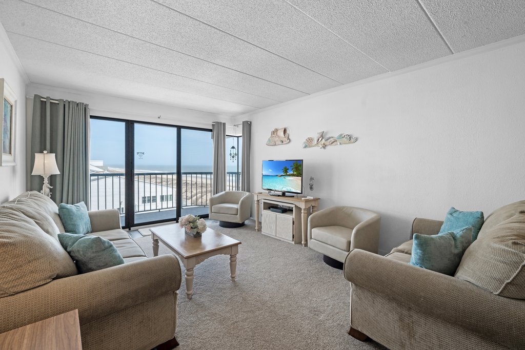 Beautiful Natural lighting is found throughout this entire space!