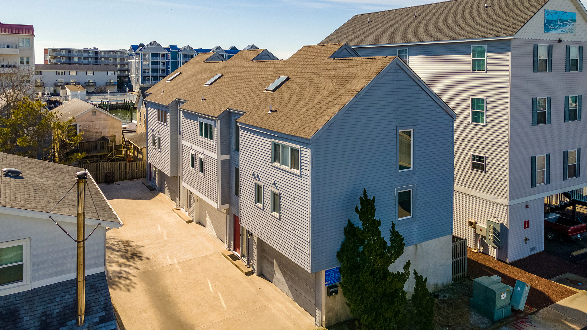 The Beach and Boardwalk are just a short stroll away.