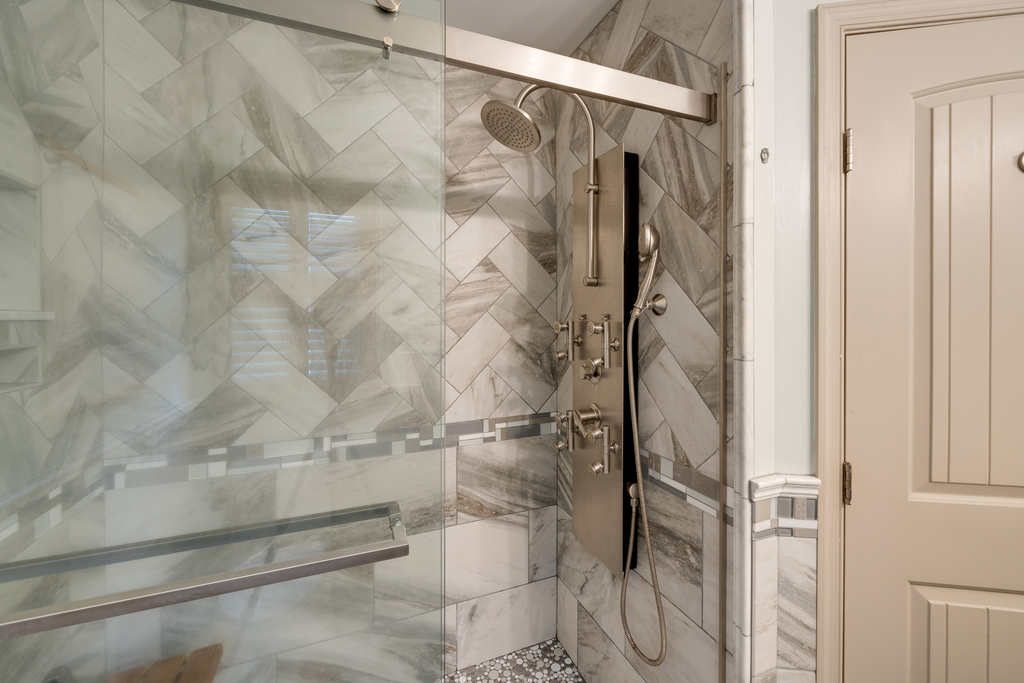 Custom Tile is just stunning!