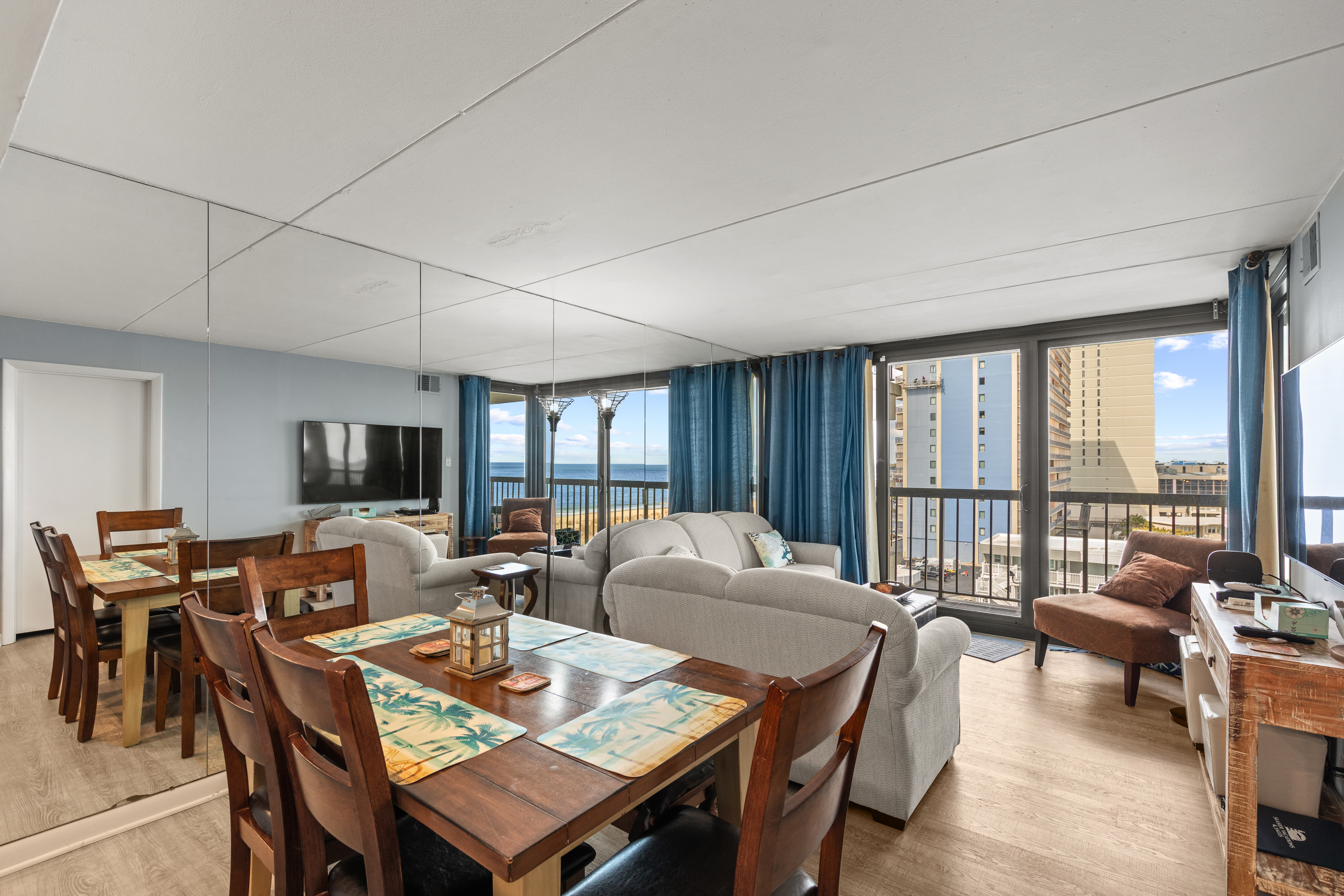 Or grab takeout from one of the many nearby restaurants!