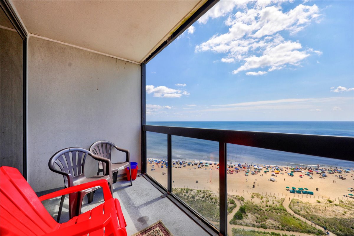 Sit out and sip your morning coffee while the waves crash the shore!