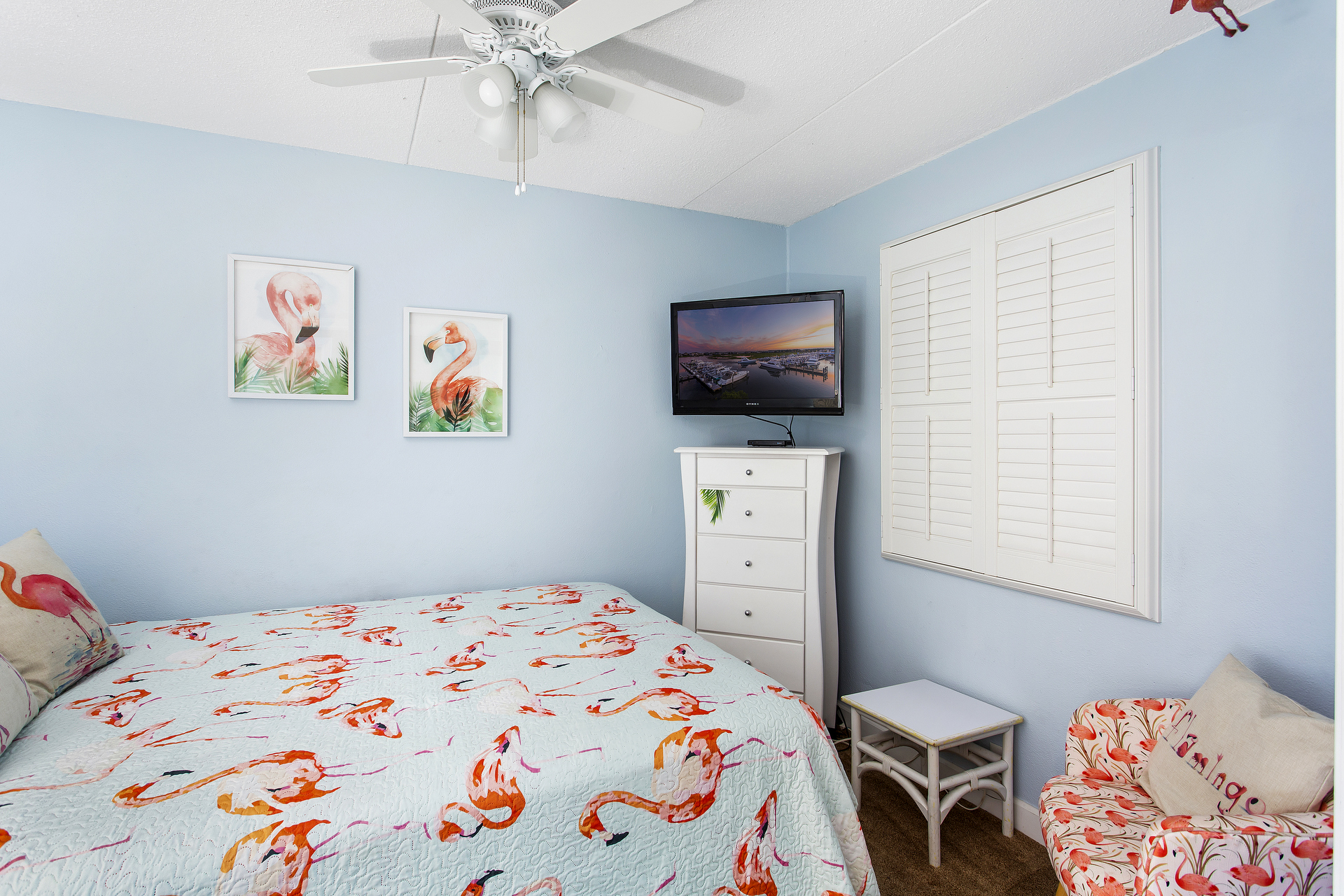 Relax & watch your favorite shows on the Flat Screen TV.