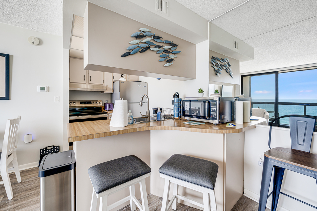 Grab a quick bite before hitting the Beach at the Breakfast Bar.