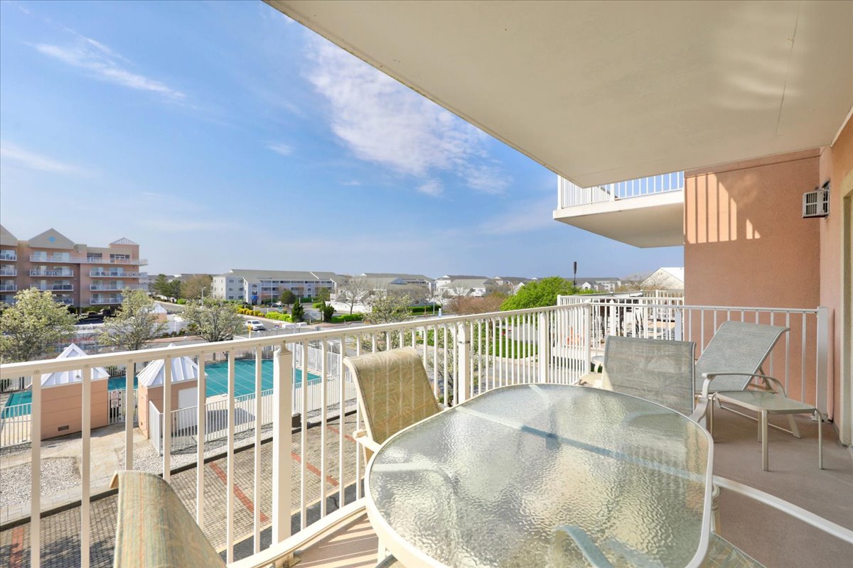 Sit out and enjoy the Sweet & Salty Bay Breeze!