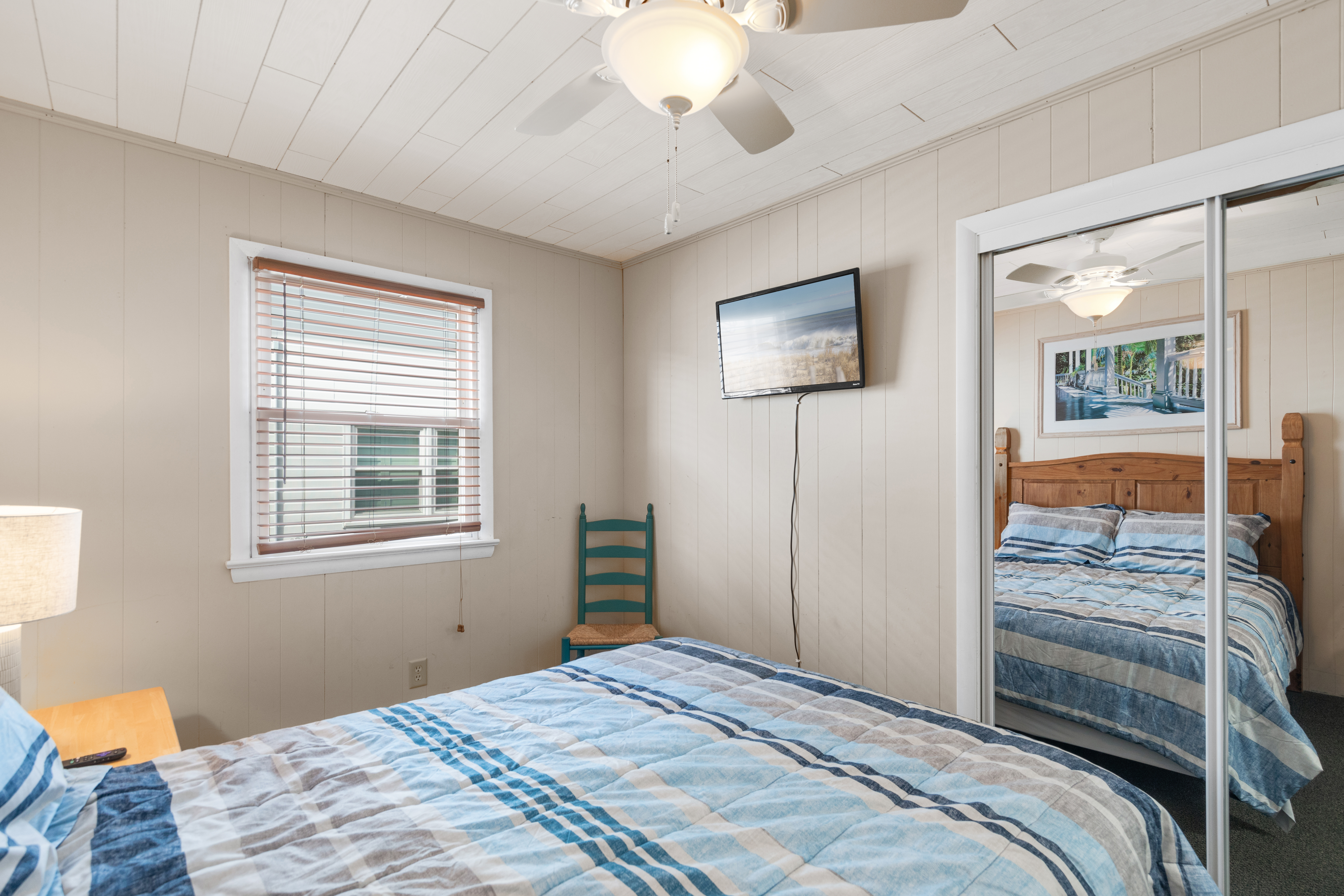 Kick back and watch your favorite movie on the Flat Screen TV!