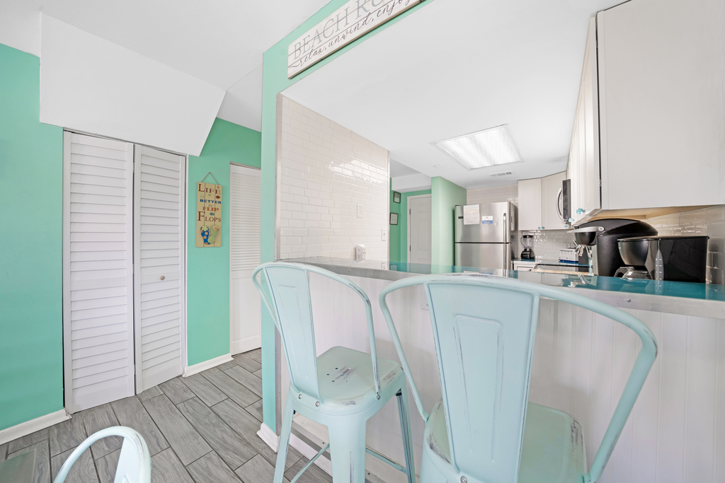 Grab a bite to eat on your way out to explore Ocean City!