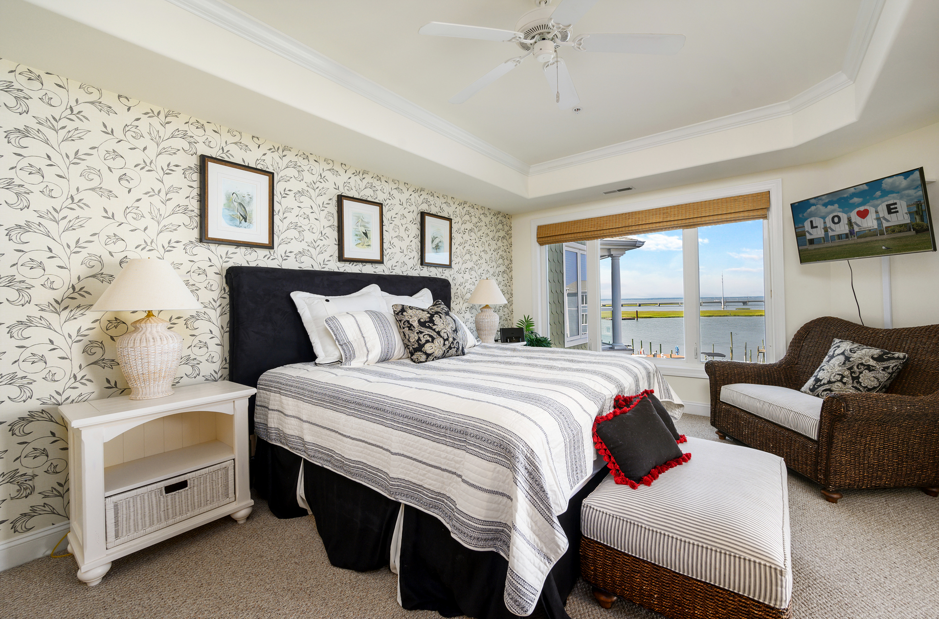 Waterfront Master Bedroom has a comfy King Bed.