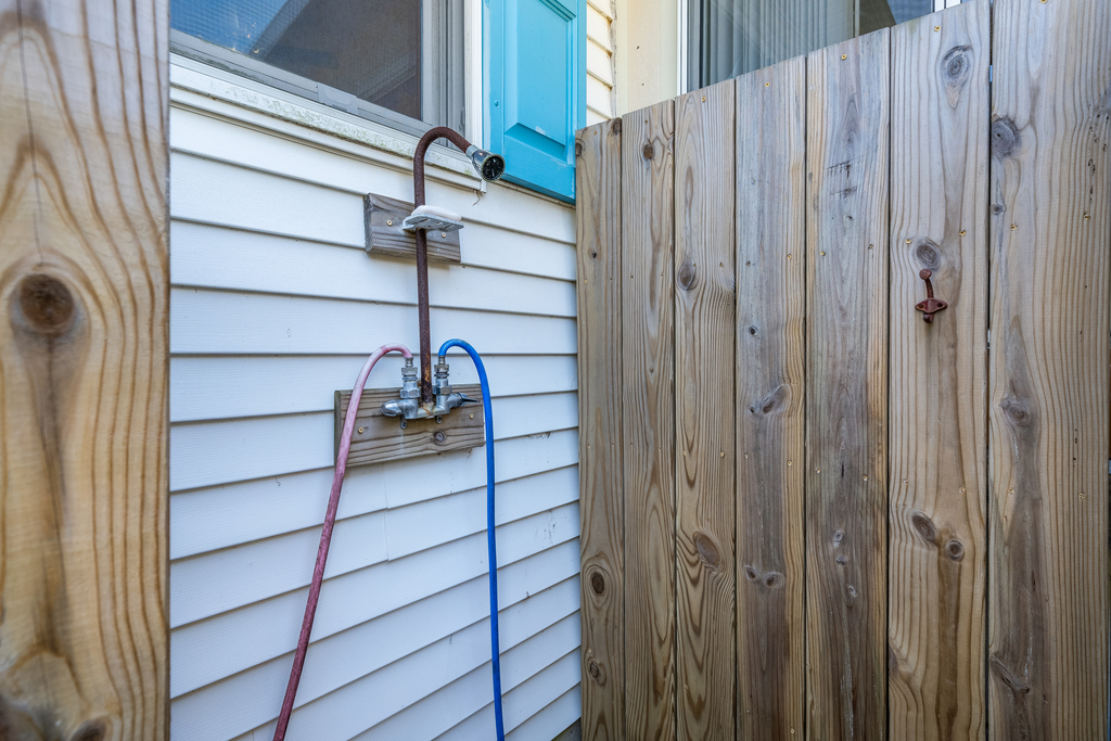 Perfect for rinsing off sandy feet!