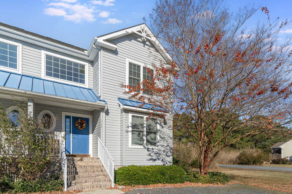 Bay Pony is located less than 10 minutes from Assateague National Seashore, where our Wild Ponies roam free.