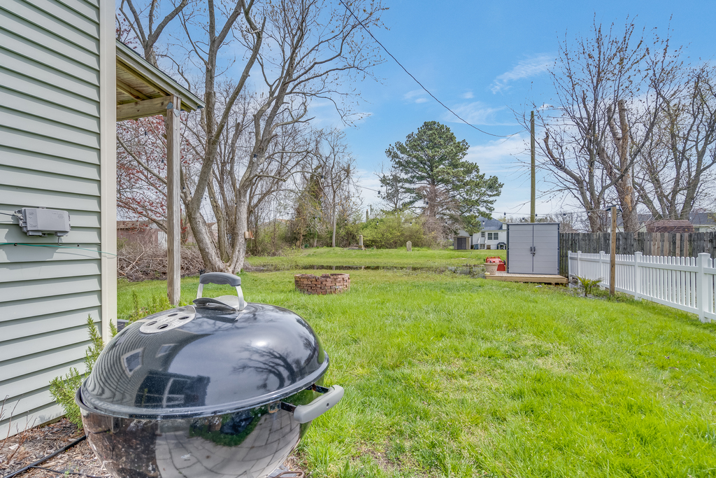 Grill Cheeseburgers in Paradise in your backyard.