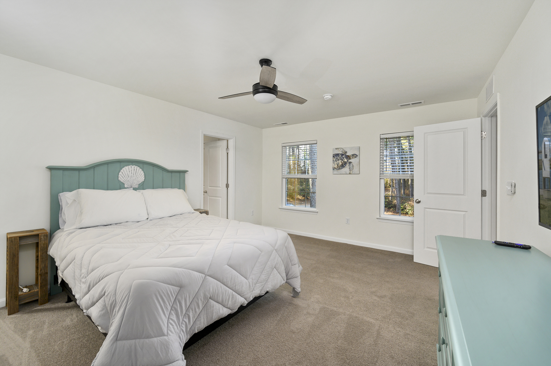 A restful and spacious retreat, for sure!