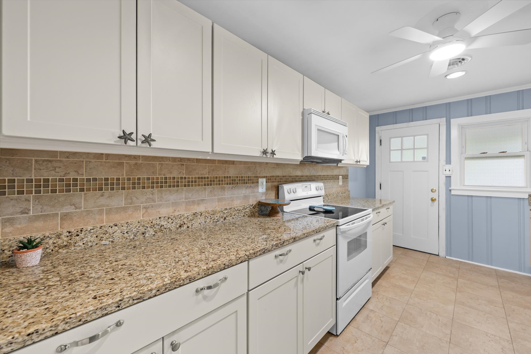 10-808 St Louis Ave #3-10