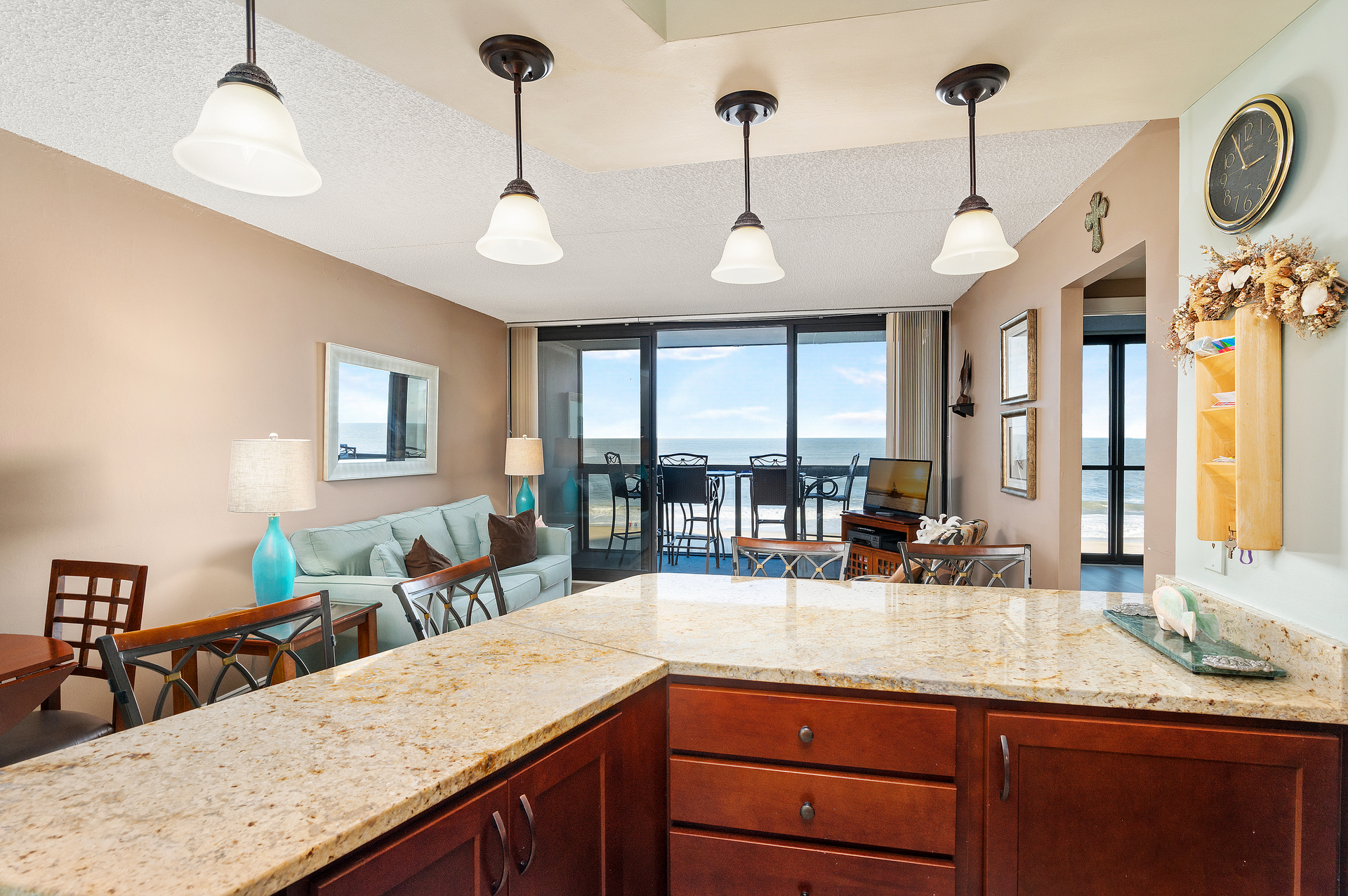 The Chef in your Family will be in awe from the everlasting Ocean Views!