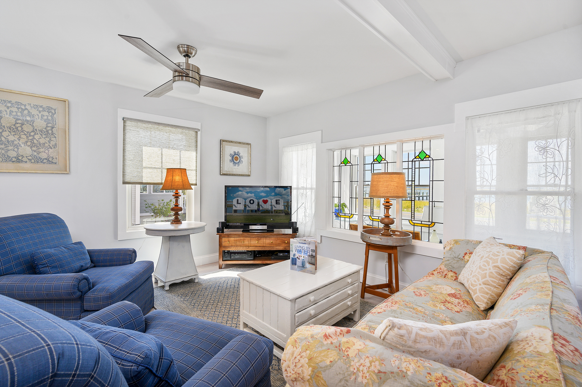 Relax in the gorgeous Living Area with Free WiFi and Flat Screen TV.