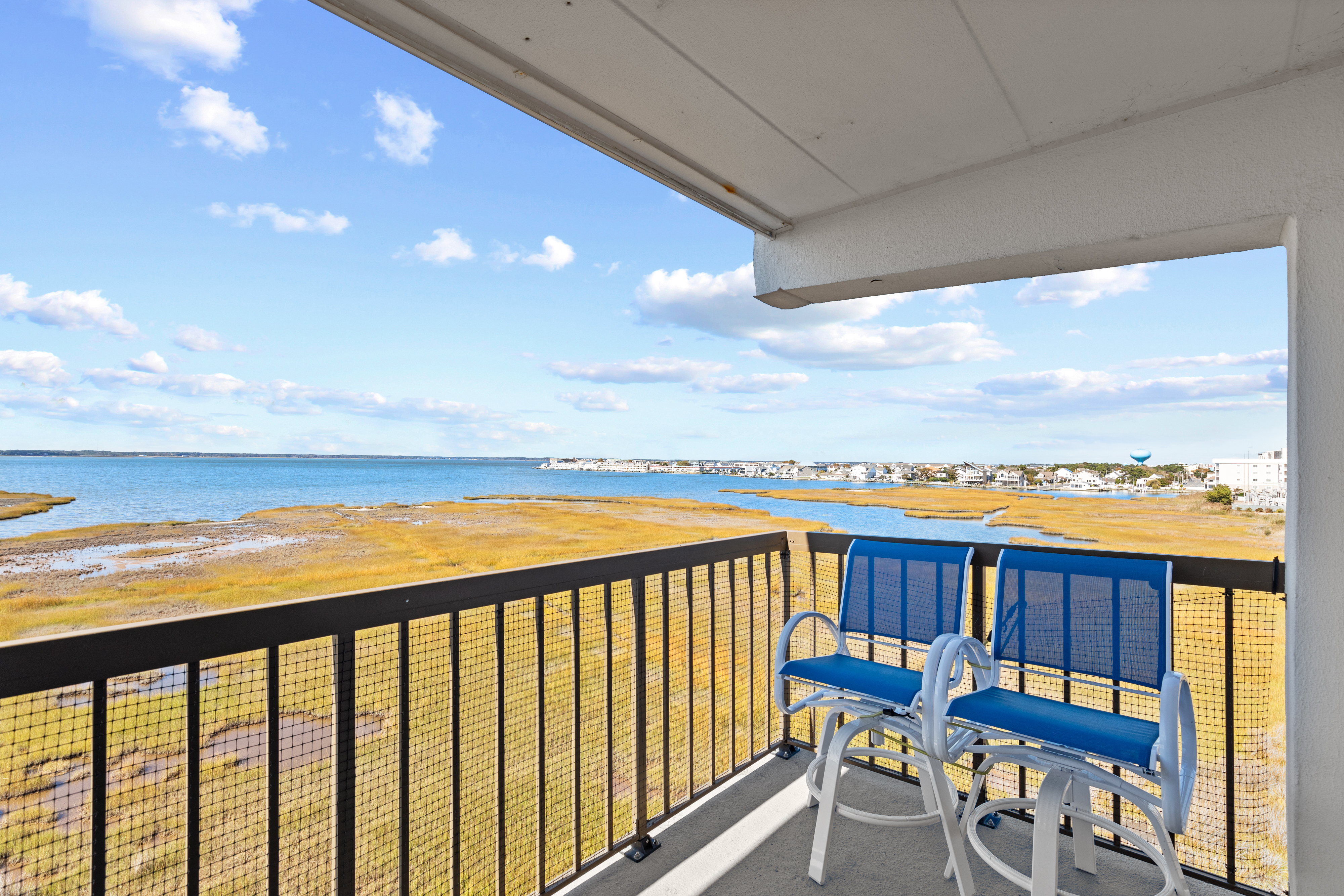 Or End the day here with a glass of Pinot while watching the Sun sink into the Bay.