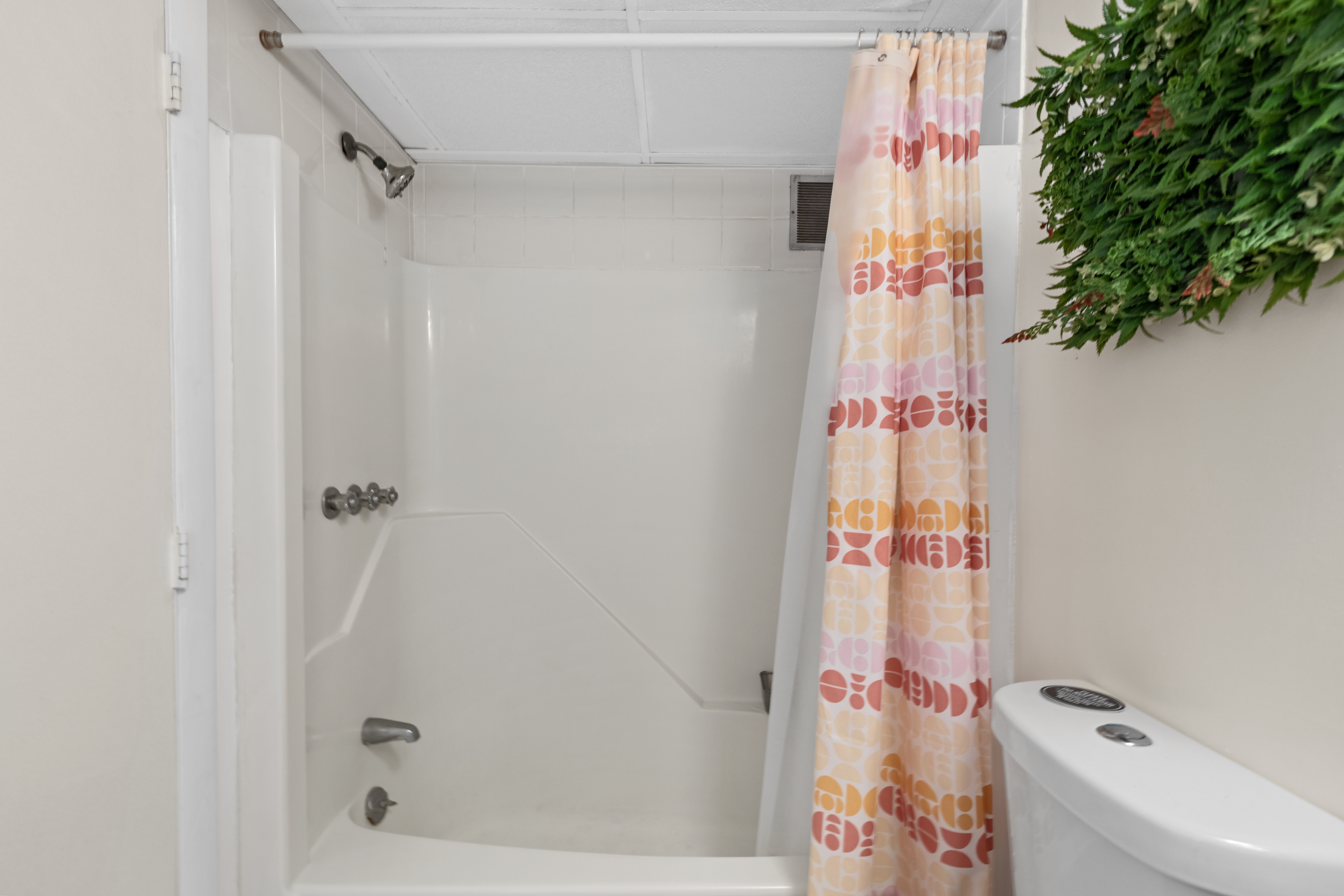The Full Bath features a Shower/Tub combo.