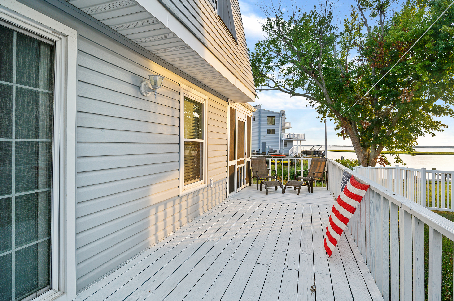 Plenty of space for the whole family to enjoy the fresh air!