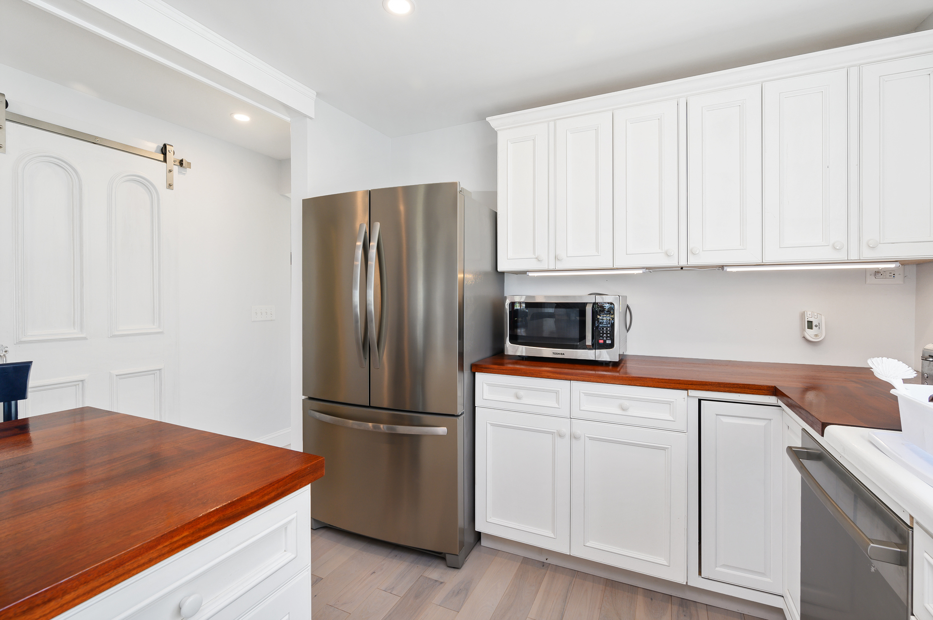 You'll have all you need to prepare a quick meal before hitting the Beach, or a gourmet feast!