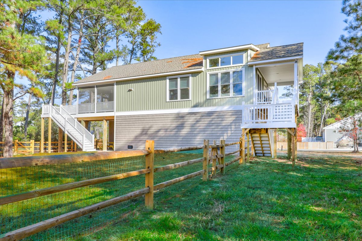 You'll love the peaceful grounds the home sits on.