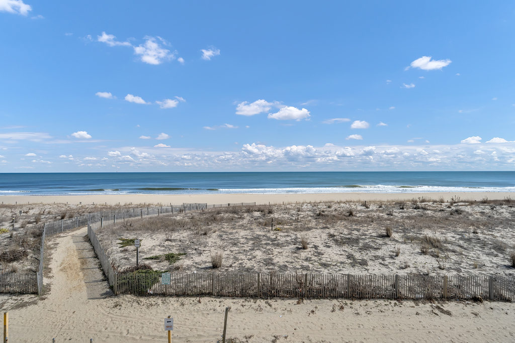 Sea Gate 204 is close to everywhere you want to be, only steps away from the Water's Edge!