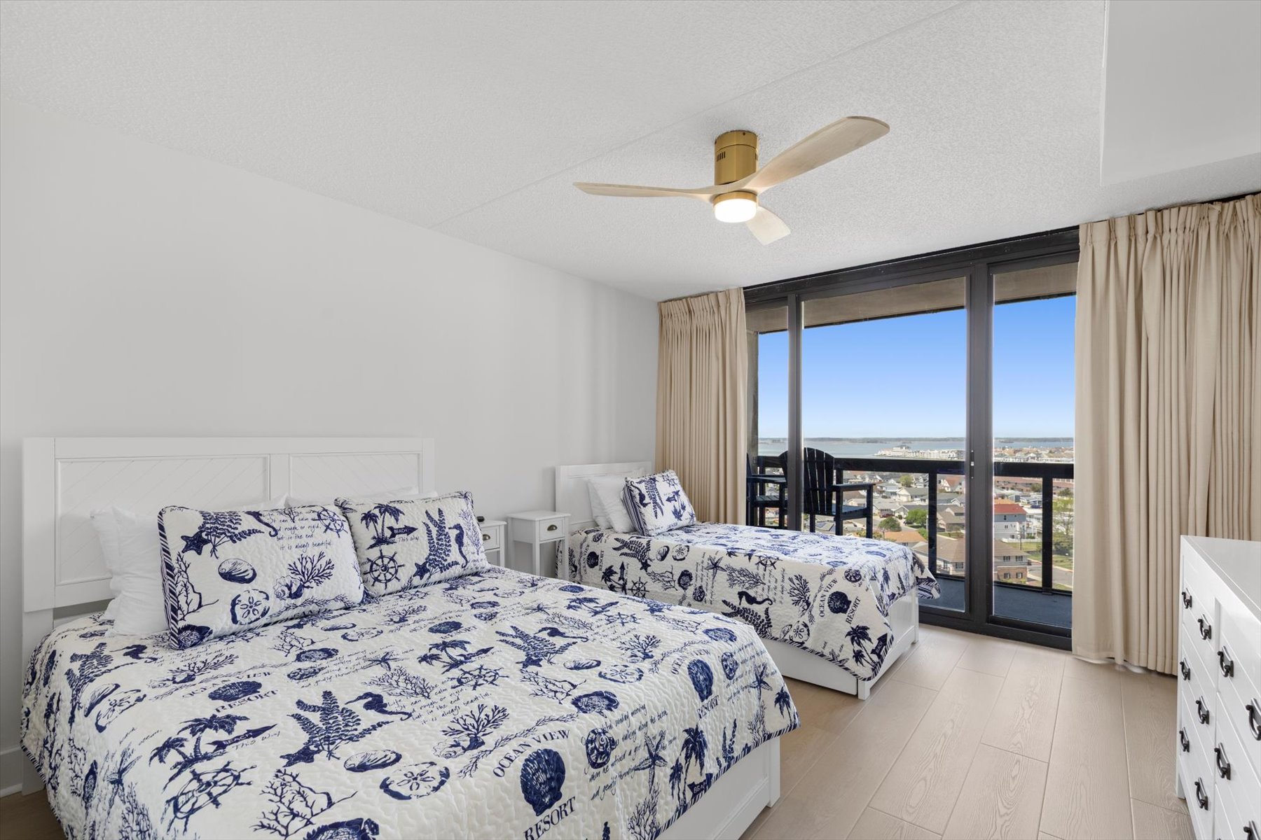 Queen bed, Twin and a Twin Tundral in bedroom 3.