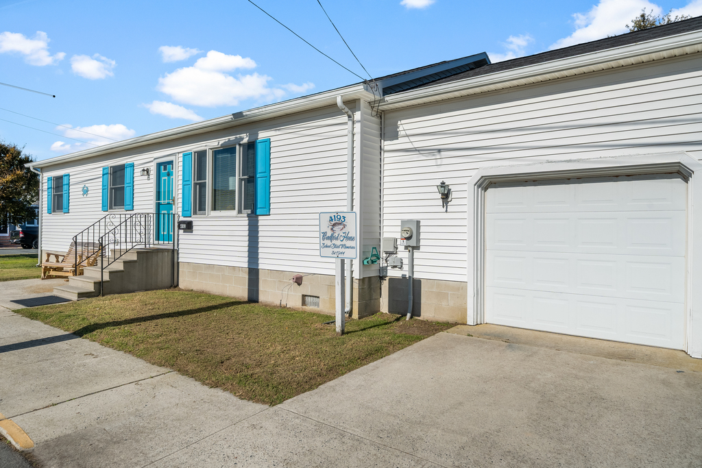 Bradford House is just perfect for a small family, or 2 couples traveling together.