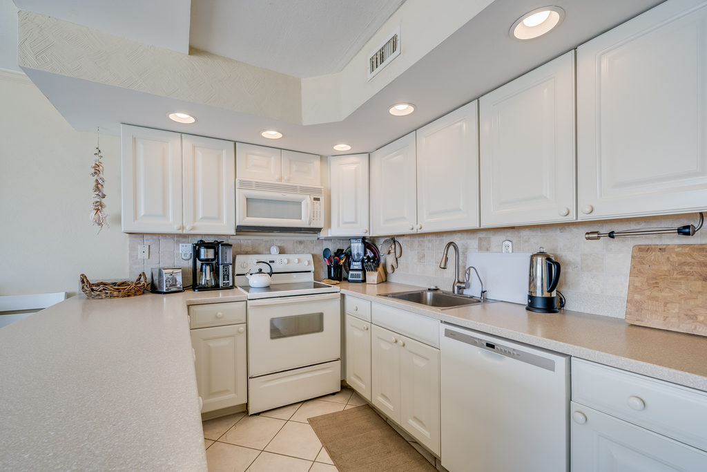 Full Size Appliances and all the Conveniences of Home!