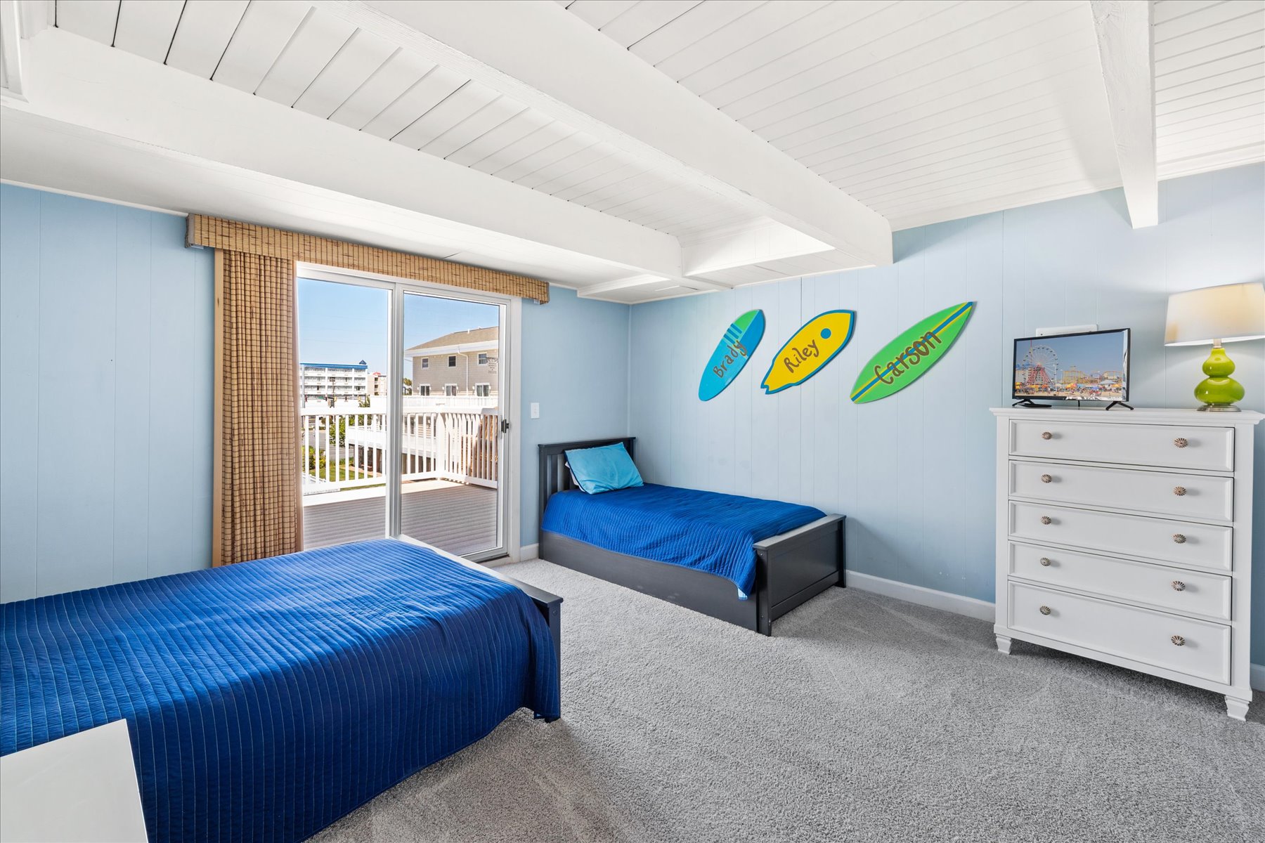 Such a fabulous Room for the Kids.