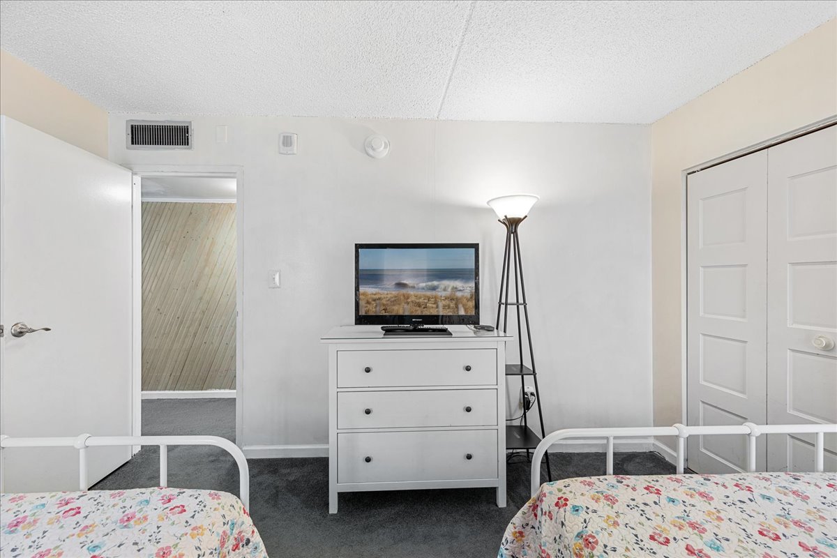 Cozy Up and enjoy the Flat Screen TV!