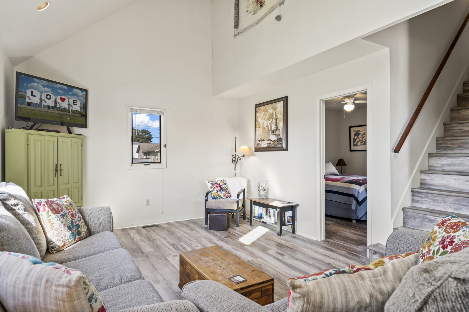 Channel View Charmer is now PET FRIENDLY!