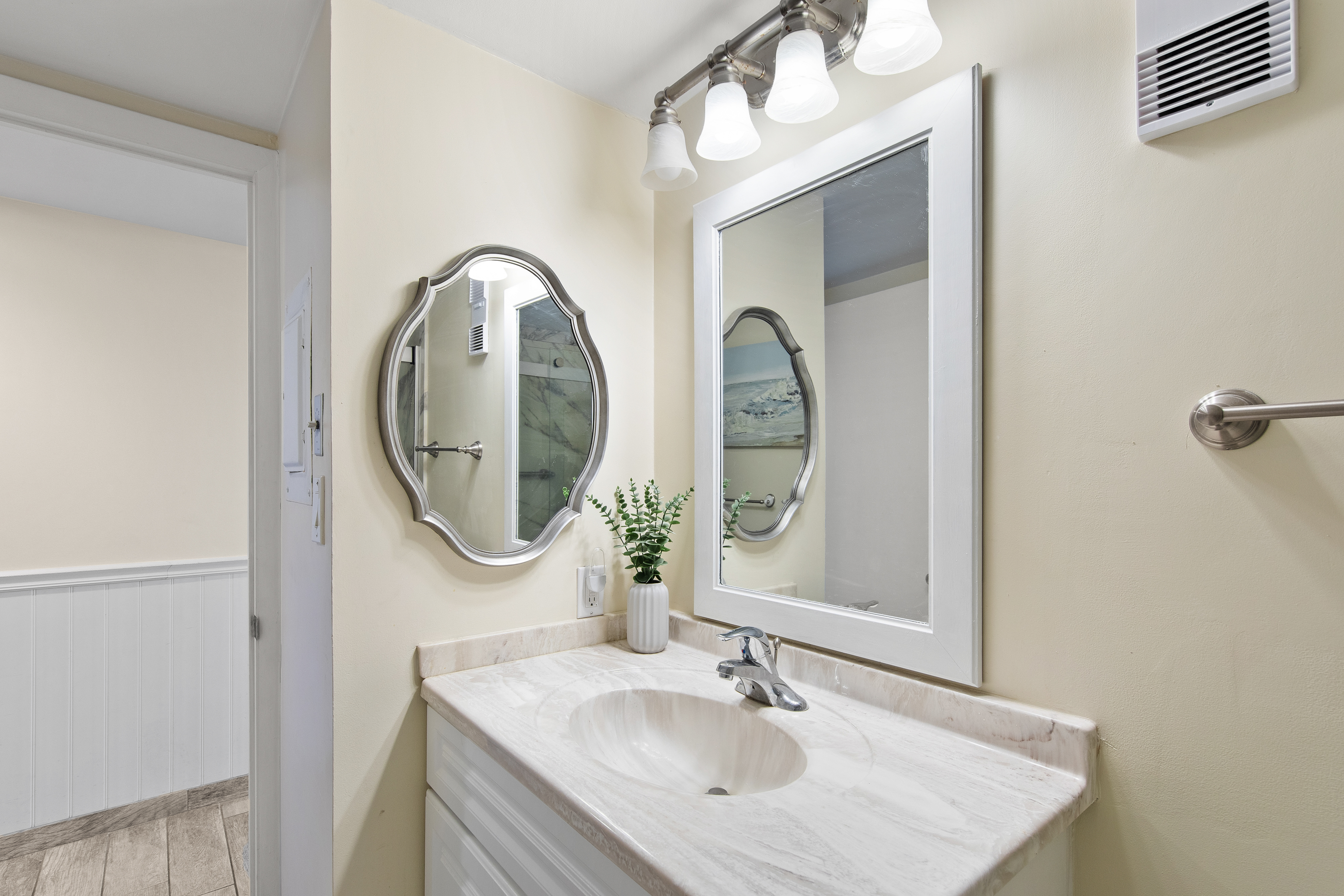 Freshen up after a day at the Beach with Family!