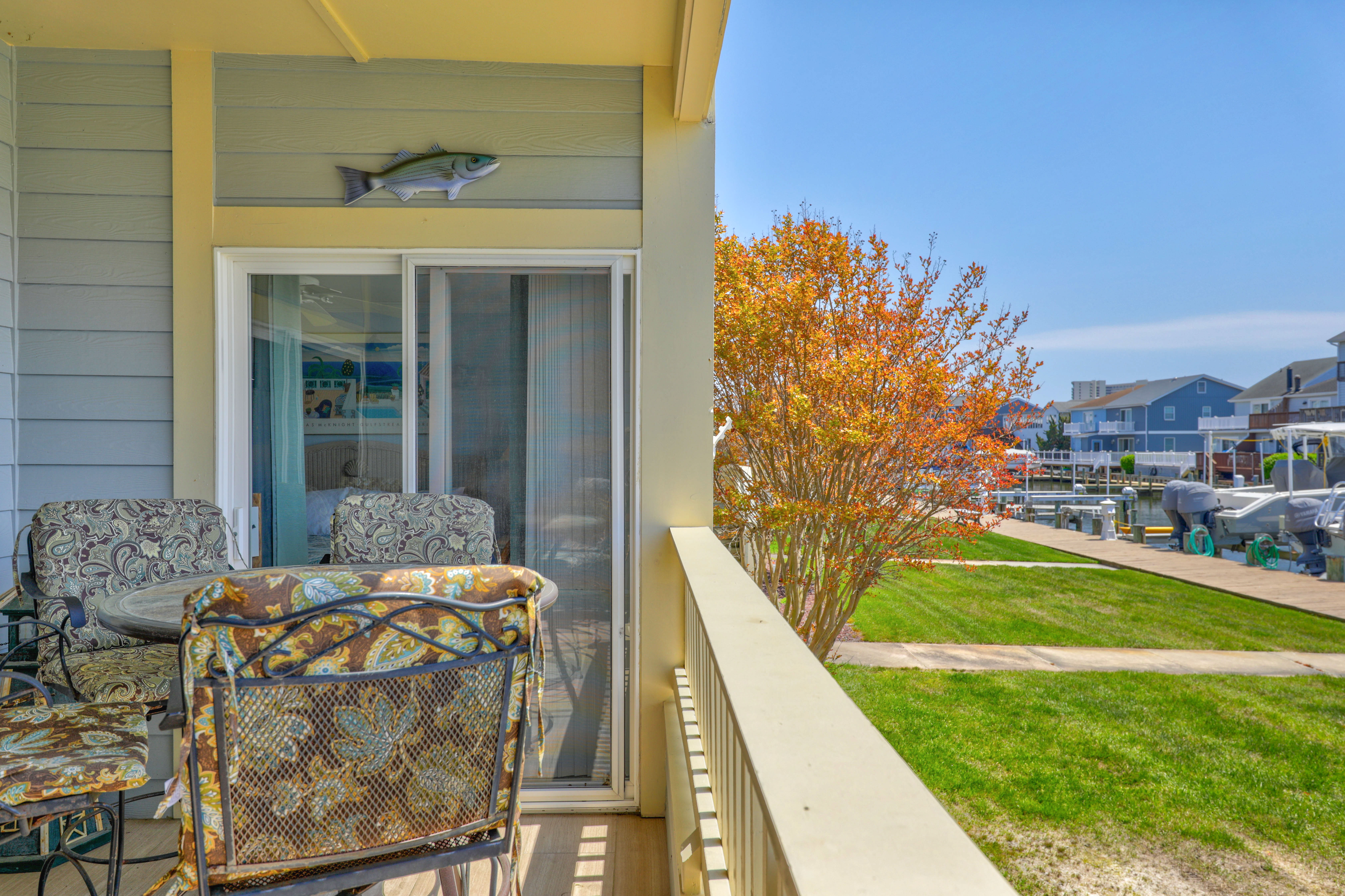 A waterfront wonderland in the fabulous community of Heron Harbour.