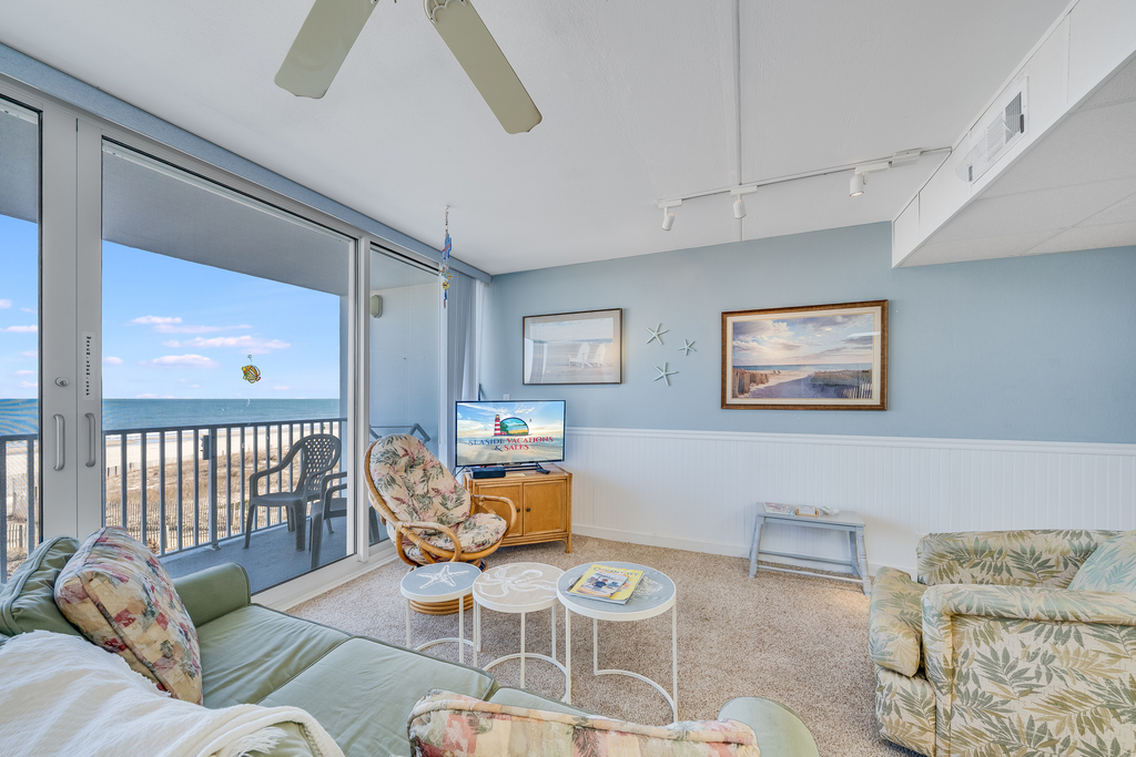 Beautiful Natural lighting is found throughout this entire space!