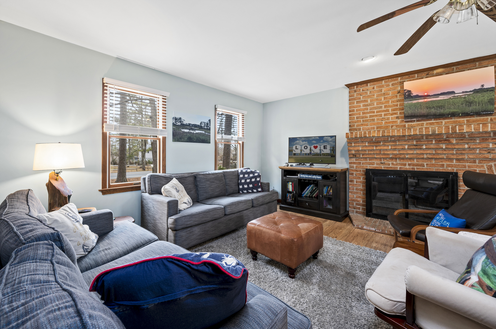 Sandy Bottoms sleeps 10 in 4 spacious Bedrooms!