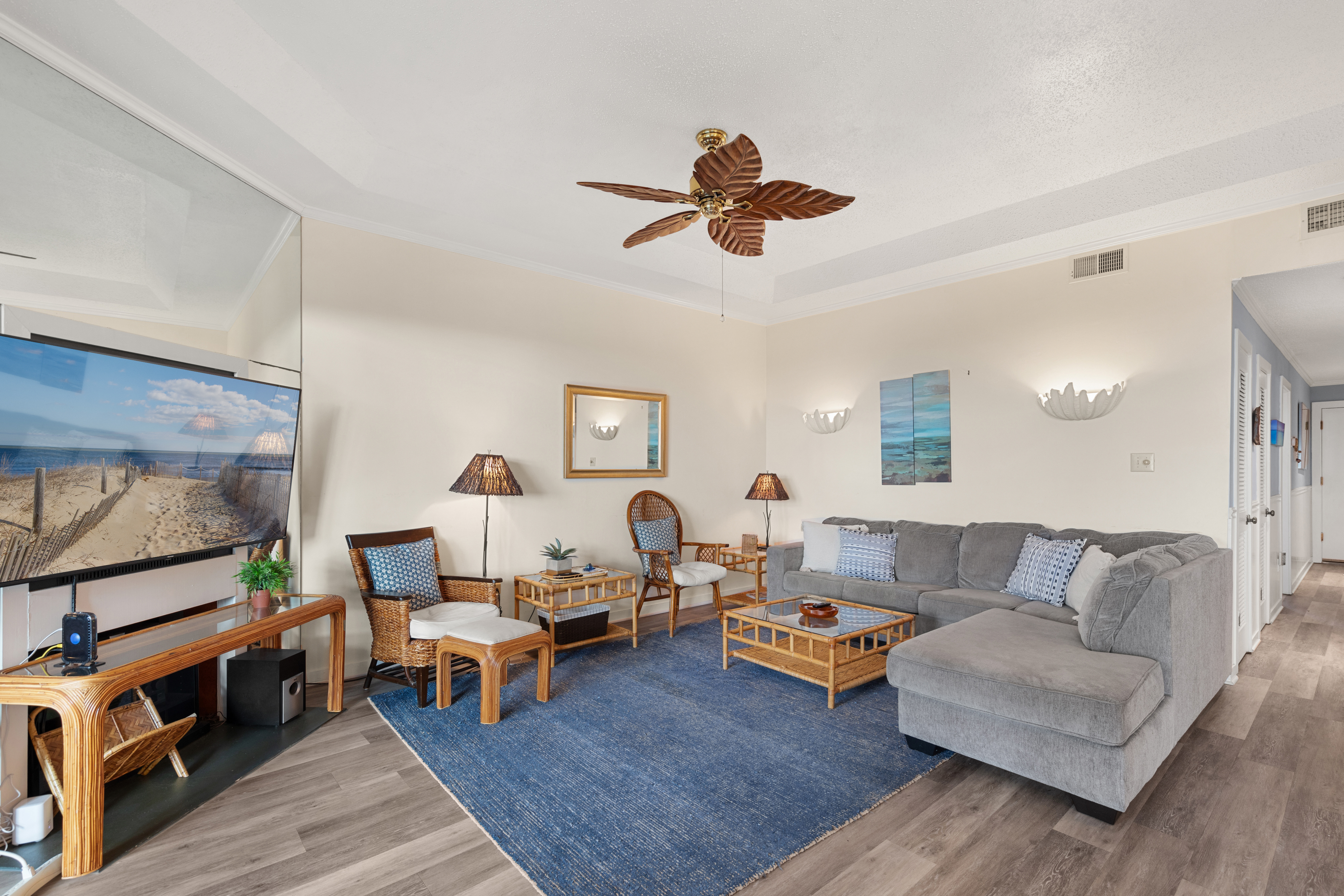 Gorgeous Hardwood floors makes the Living Area cozy!