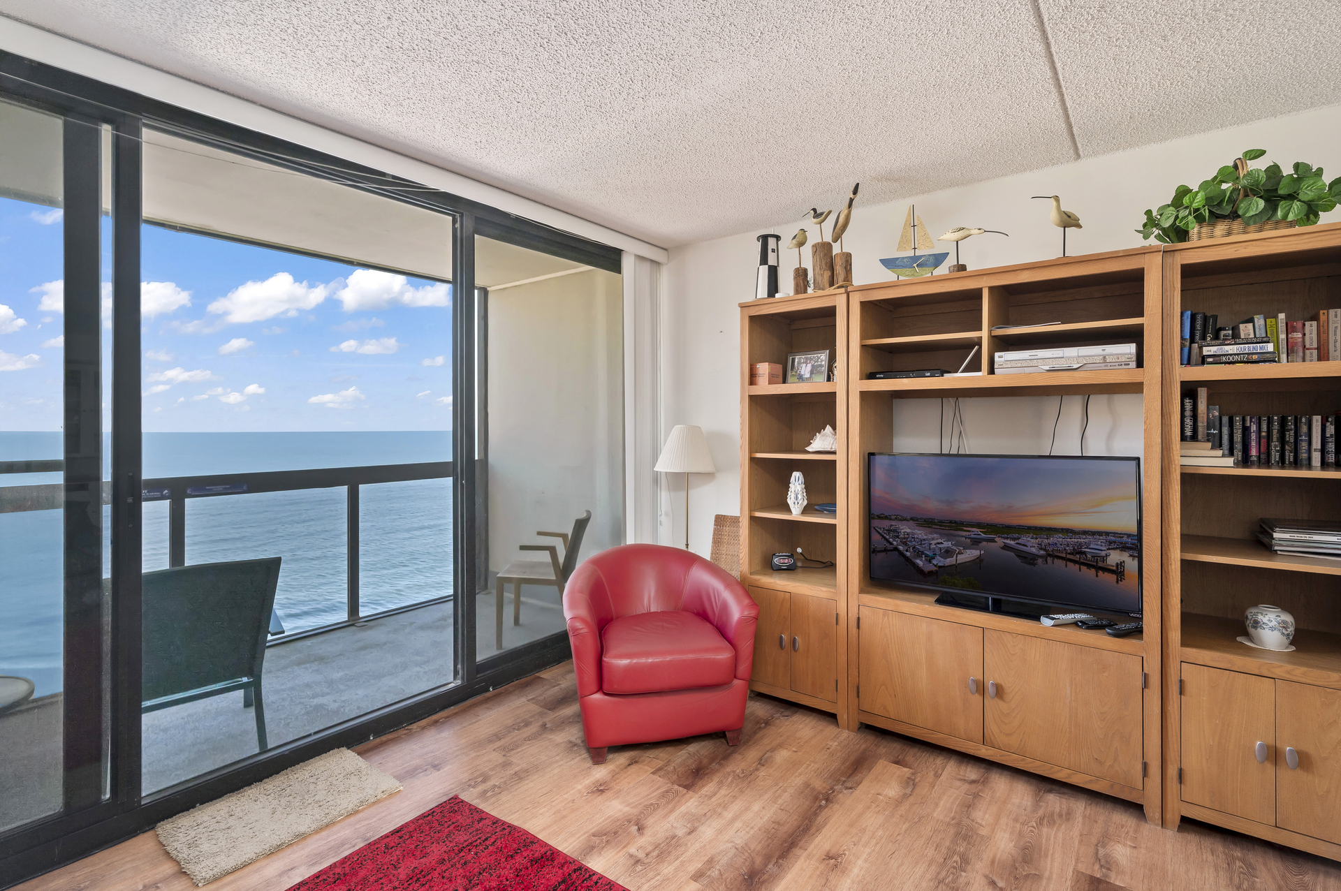 Sweeping Ocean Views with Floor to Ceiling Windows!