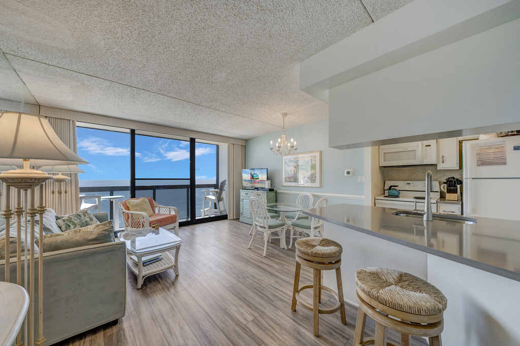 A Completely Renovated Condo in the Ever-Popular Golden Sands!