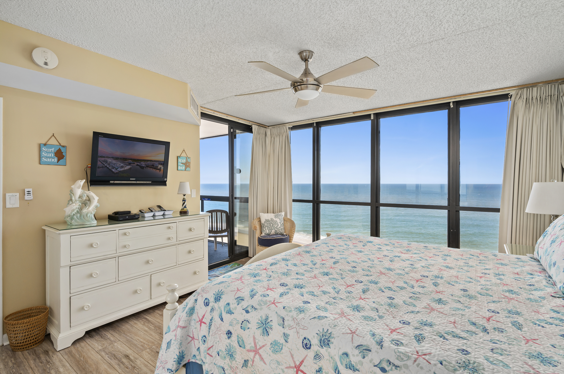 Sink into the Cozy King Bed and enjoy the Flat Screen TV.