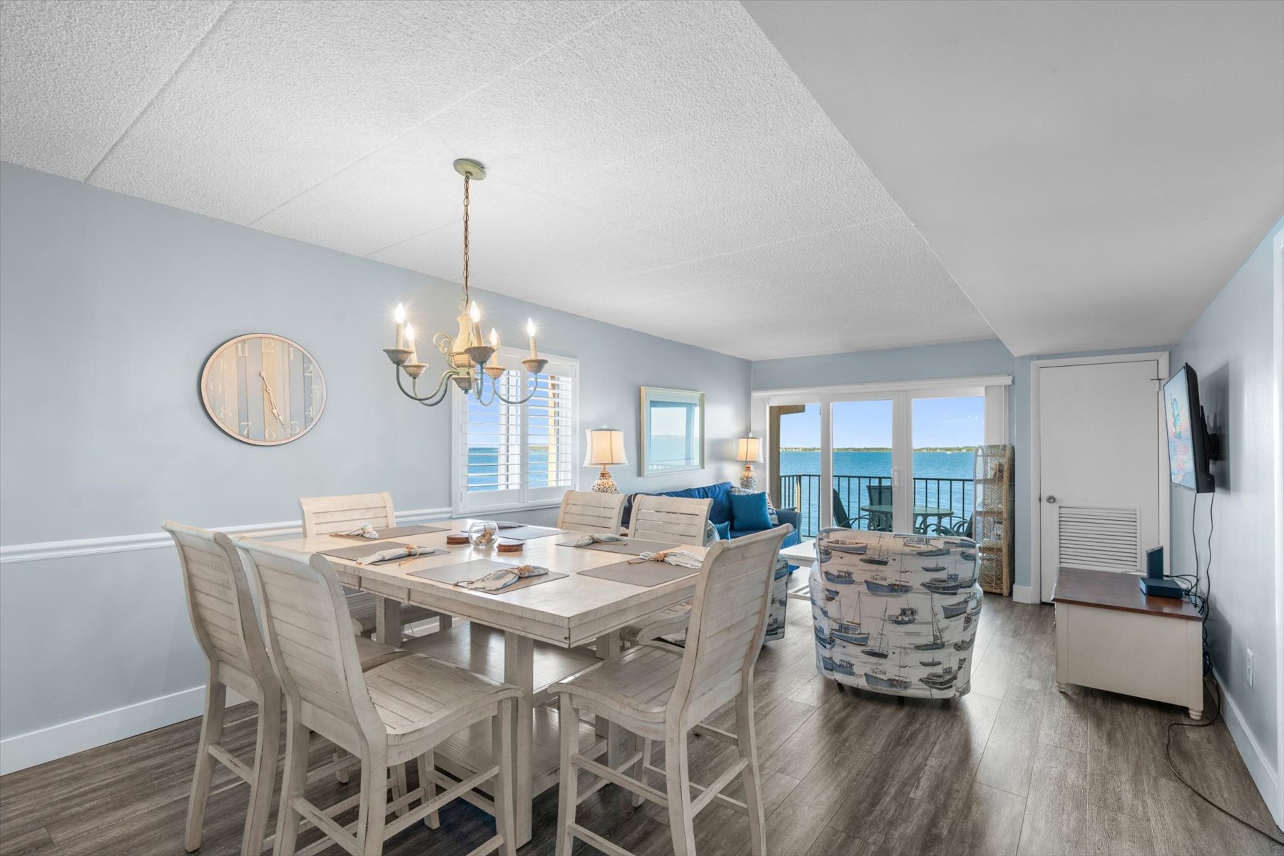 02-735 Bradley Rd #201-2