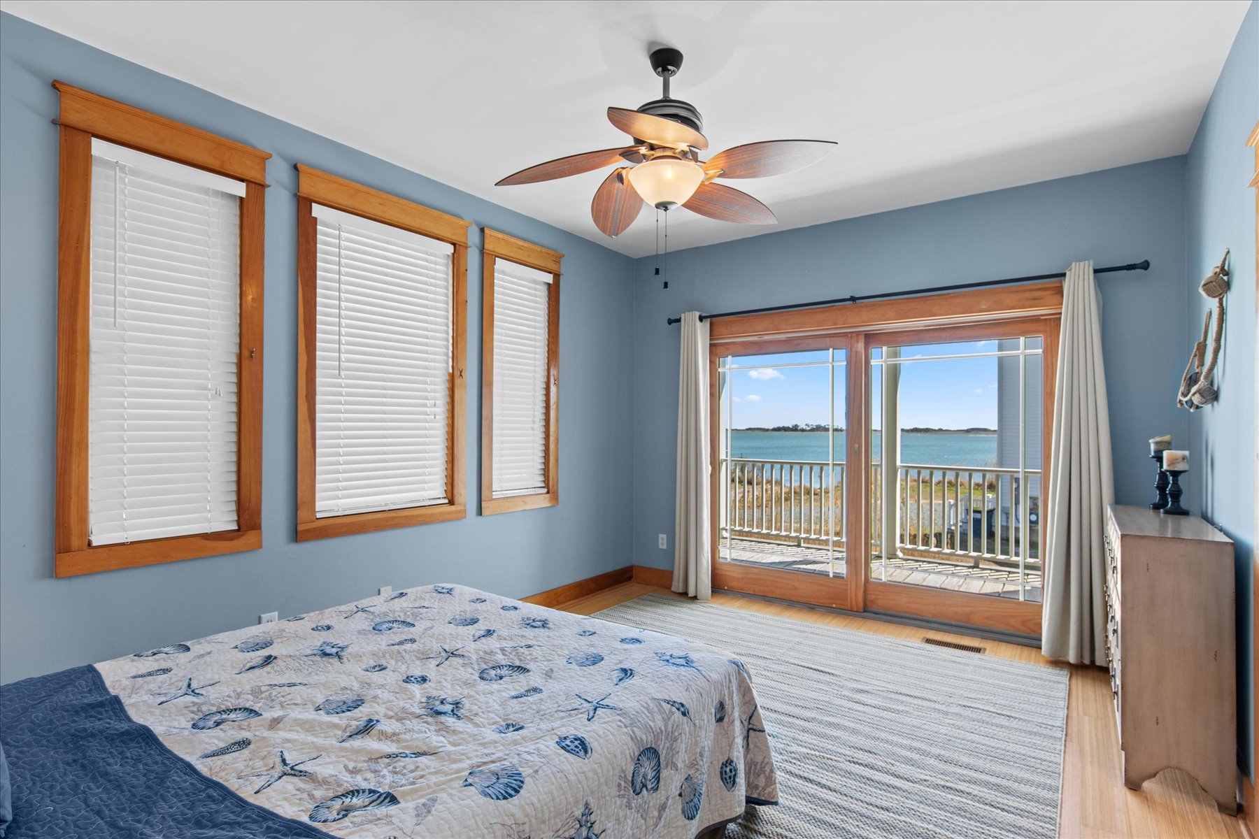 Just imaginge waking to THESE Views every morning!