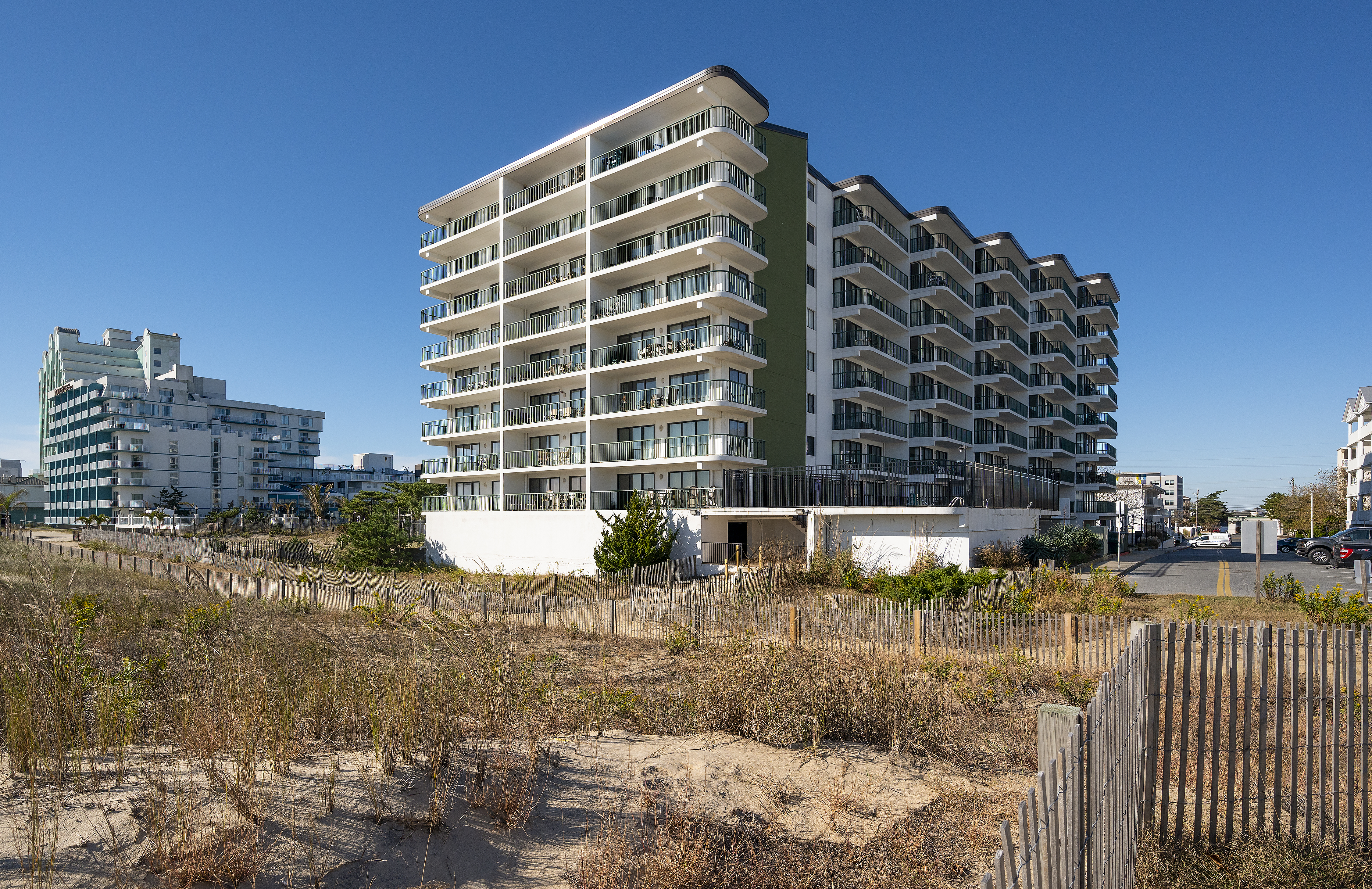 Summer Beach is right on the ocean and close to dining and amusements!