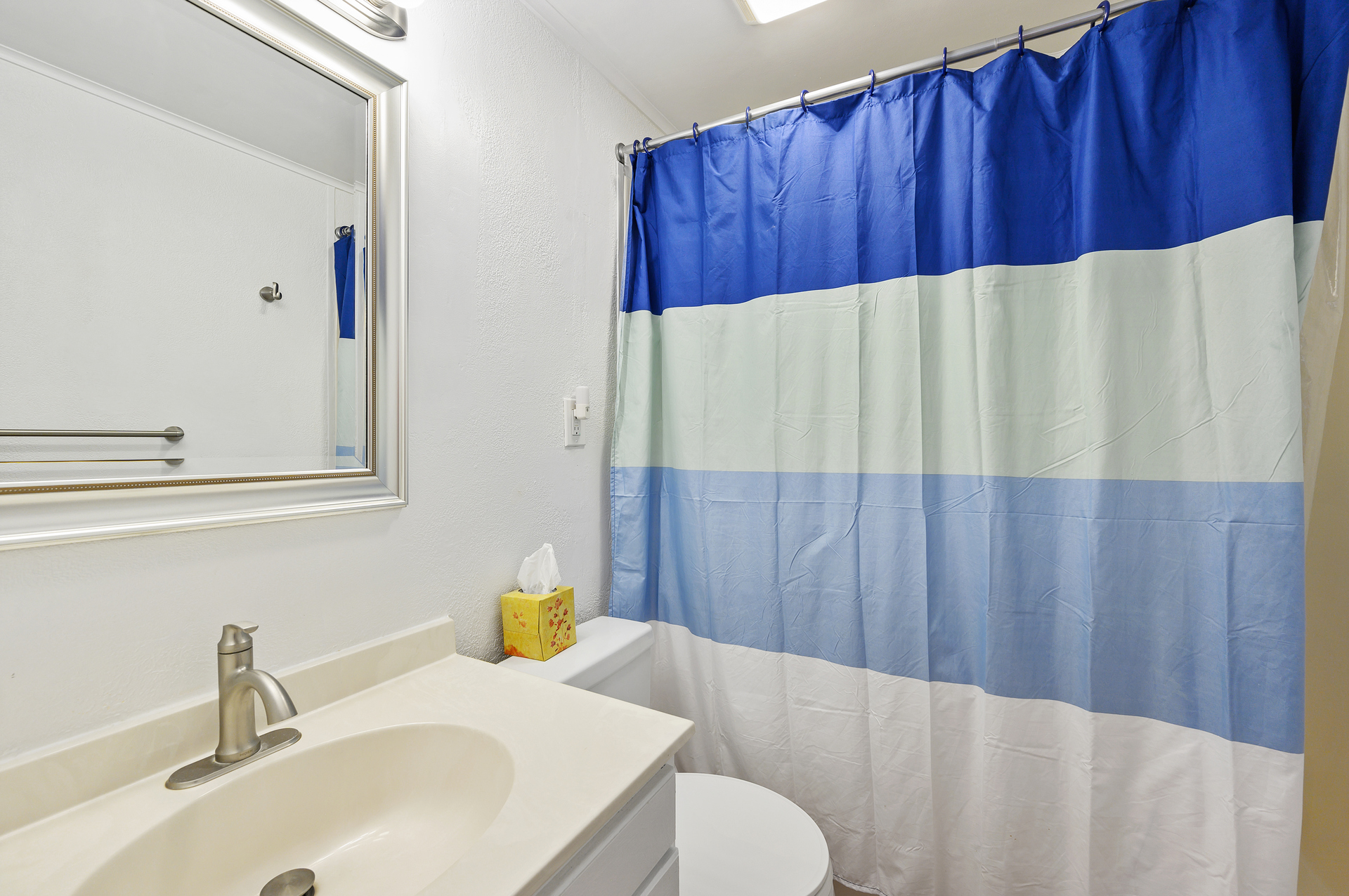 There's a 3rd Full Bath with Tub/Shower Combo upstairs, as well.