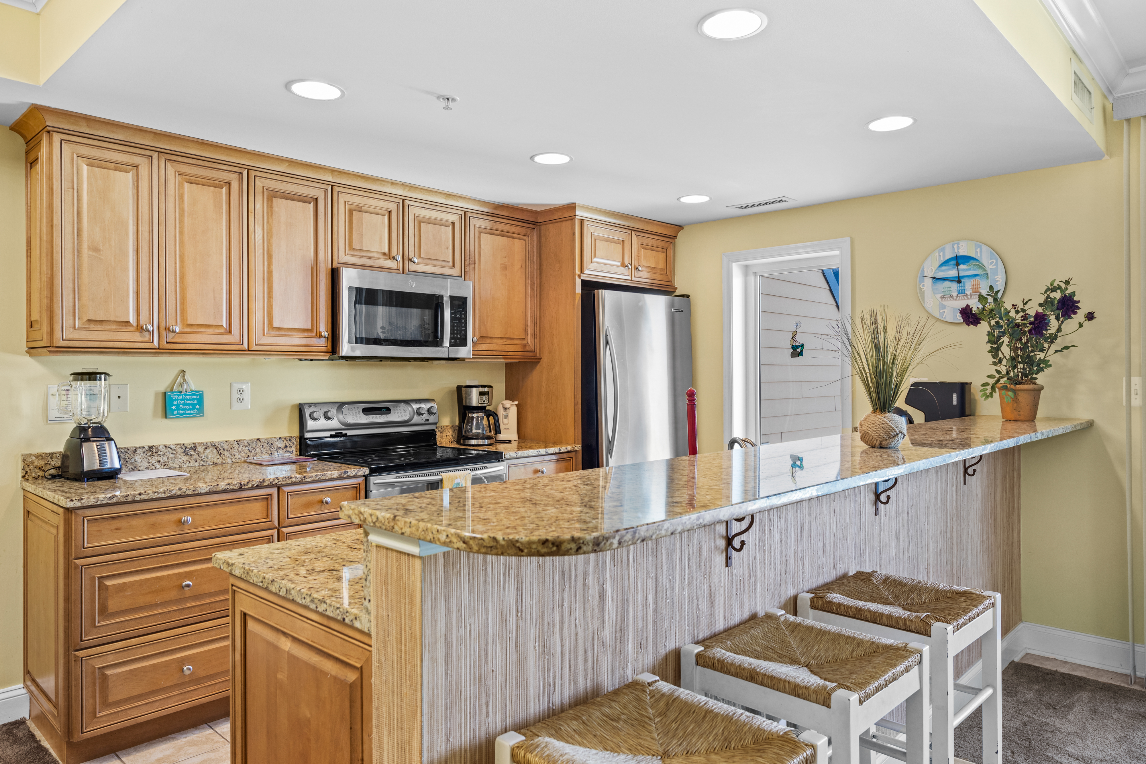 The Breakfast Bar is the perfect place to grab a quick bite before the beach, or just to sit and keep the cook company.