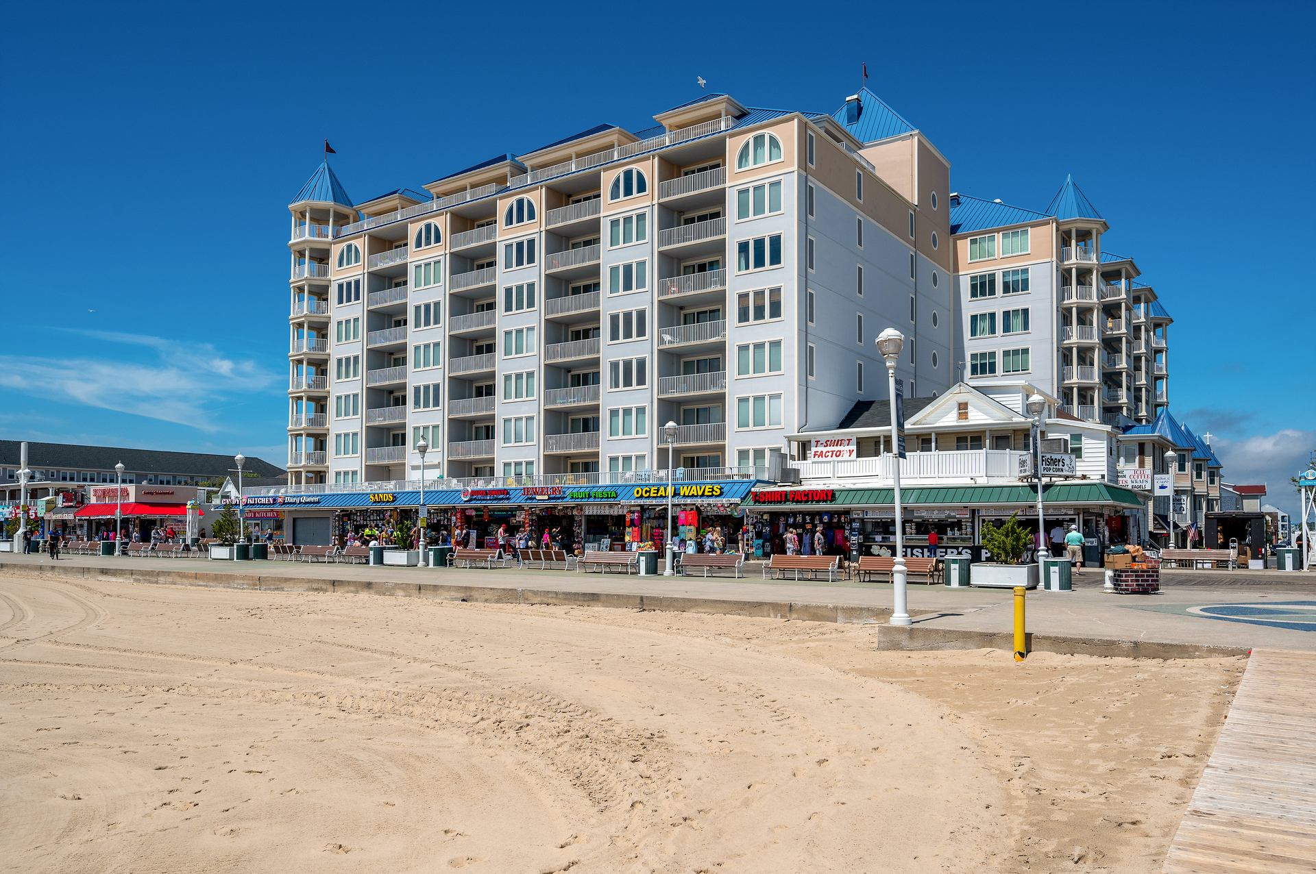 Just a quick stroll down to the beach!