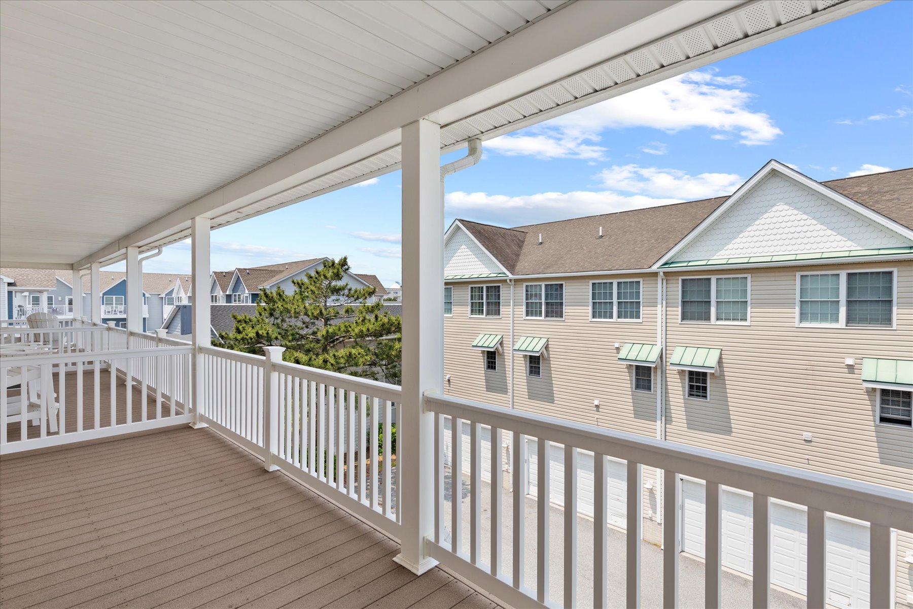 Plenty of room for the whole Family on this spacious deck.
